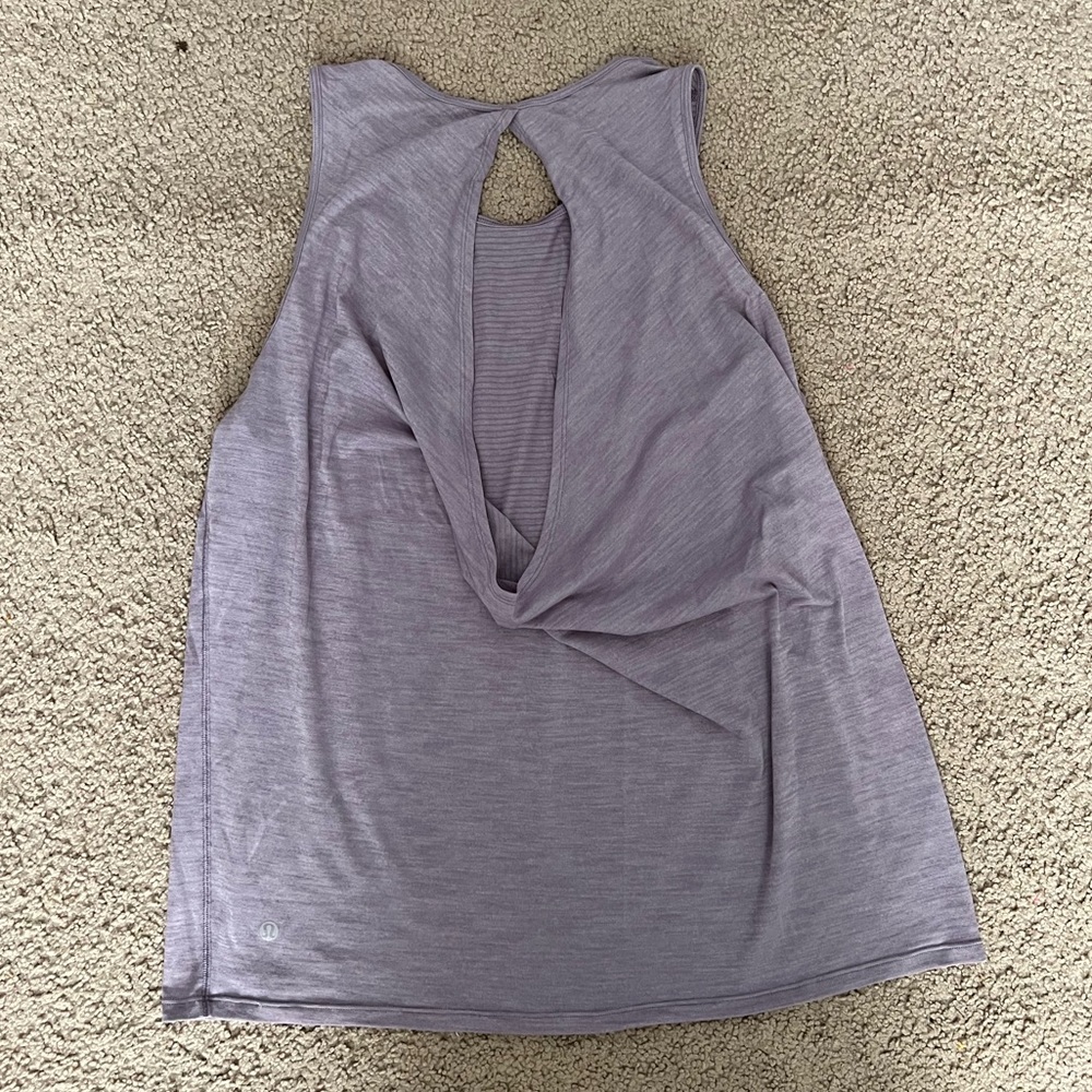 Lululemon tank